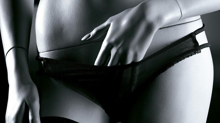 Black & White - Hand down the panties - free sexy porn wallpaper
